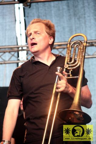 Mark Foggo (NL) - The Skasters - Force Attack Festival, Behnkenhagen - Hauptbuehne 26. Juli 2008 (11).JPG